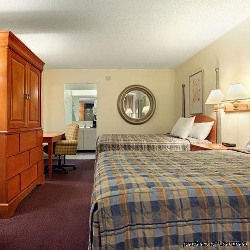 Express Inn & Suites Clearwater Pinellas Park Pokoj fotografie