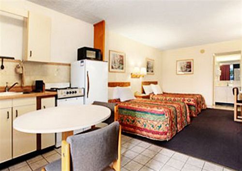 Express Inn & Suites Clearwater Pinellas Park Exteriér fotografie