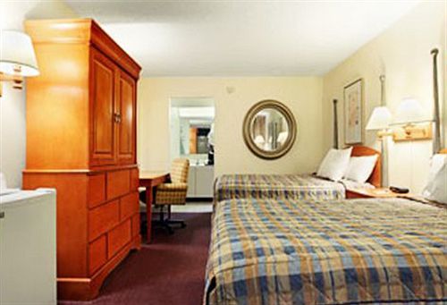 Express Inn & Suites Clearwater Pinellas Park Pokoj fotografie