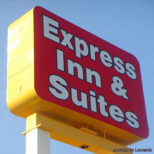 Express Inn & Suites Clearwater Pinellas Park Exteriér fotografie