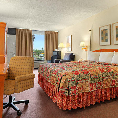 Express Inn & Suites Clearwater Pinellas Park Pokoj fotografie