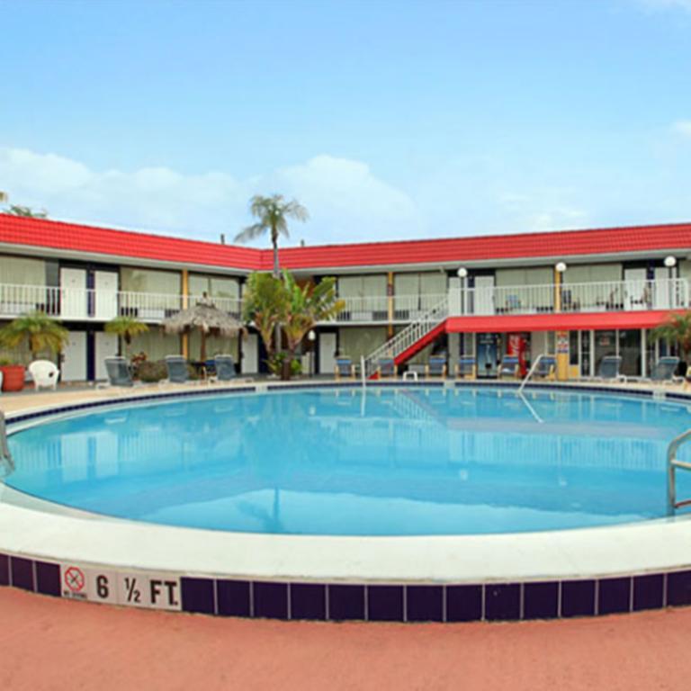 Express Inn & Suites Clearwater Pinellas Park Exteriér fotografie